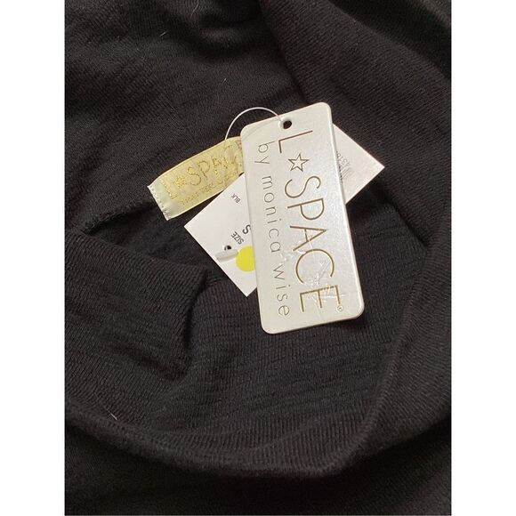 New. L*SPACE cropped sweatshirt. Retails $129. Small - Picture 13 of 13